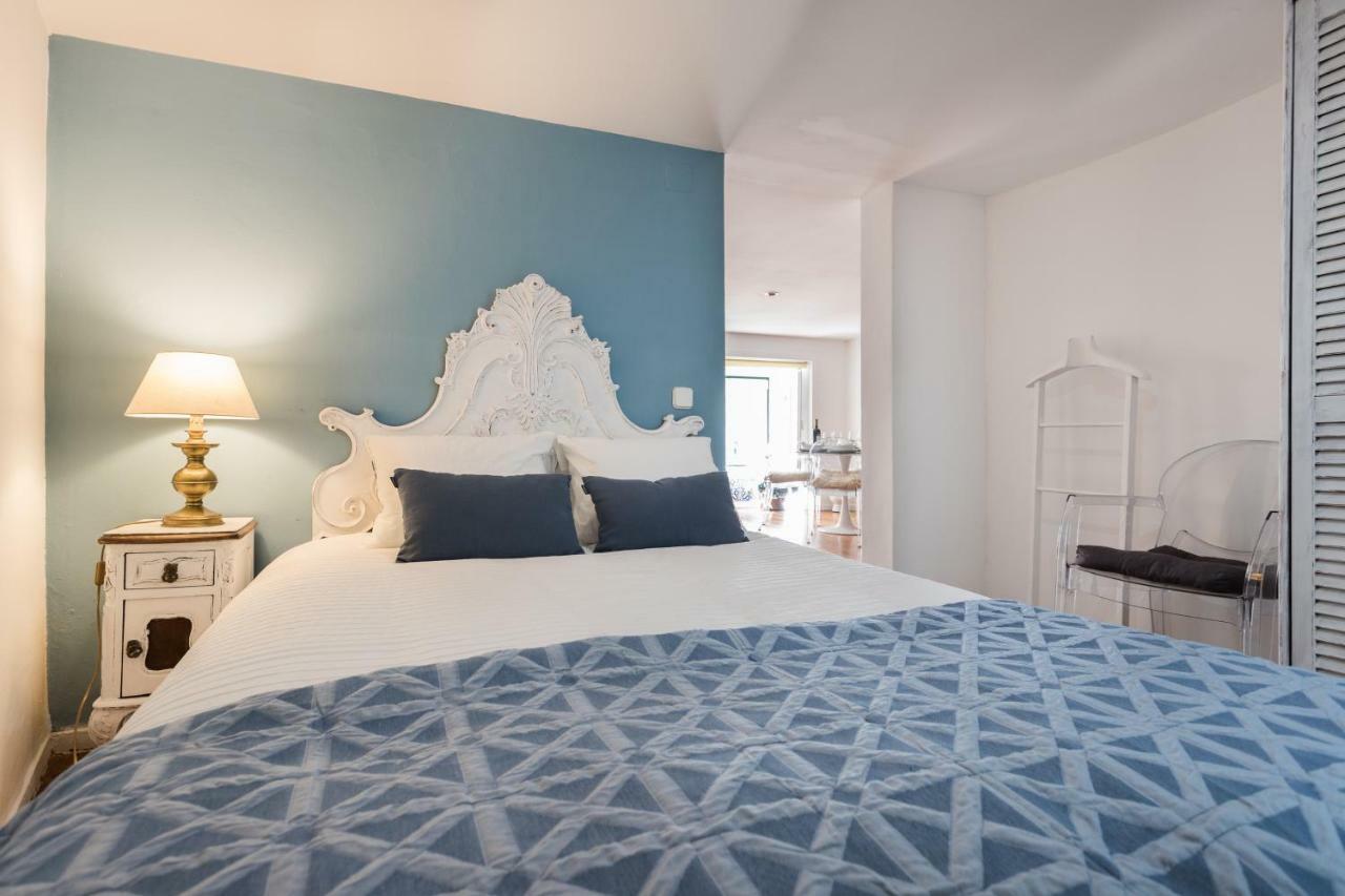Charming Apartment Travessa Do Alcaide Lisbon Exterior photo
